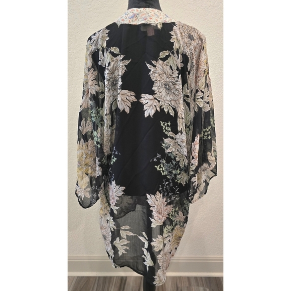 Band of Gypsies Floral Kimono Coverup - Black and Cream - Picture 2 of 6